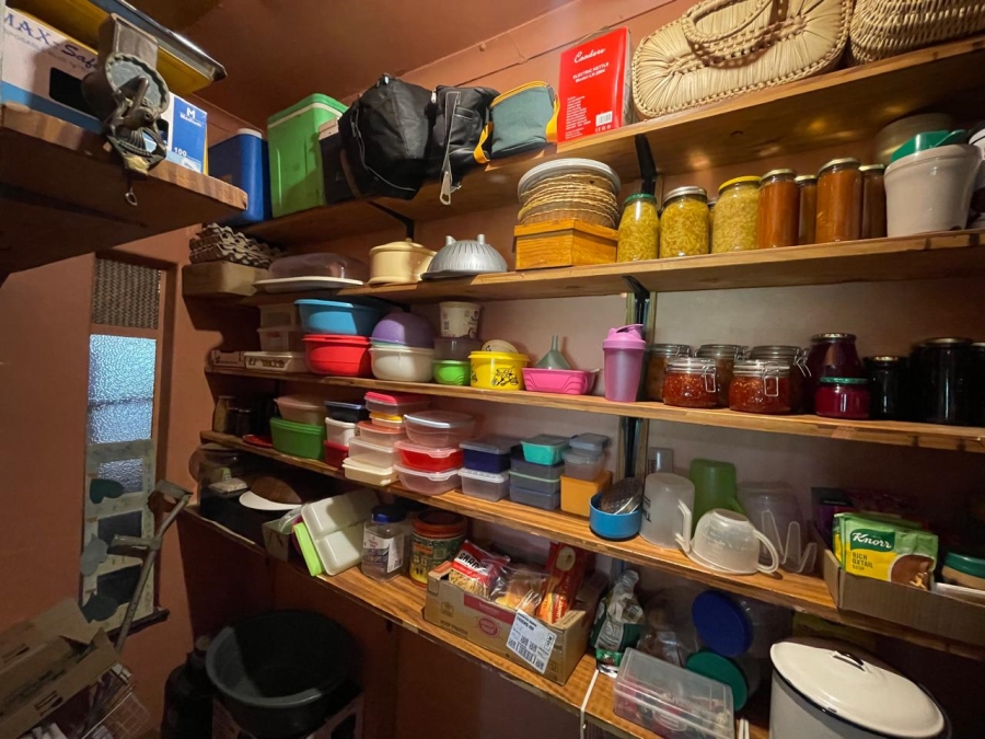 6 Bedroom Property for Sale in Bloemhof Rural North West